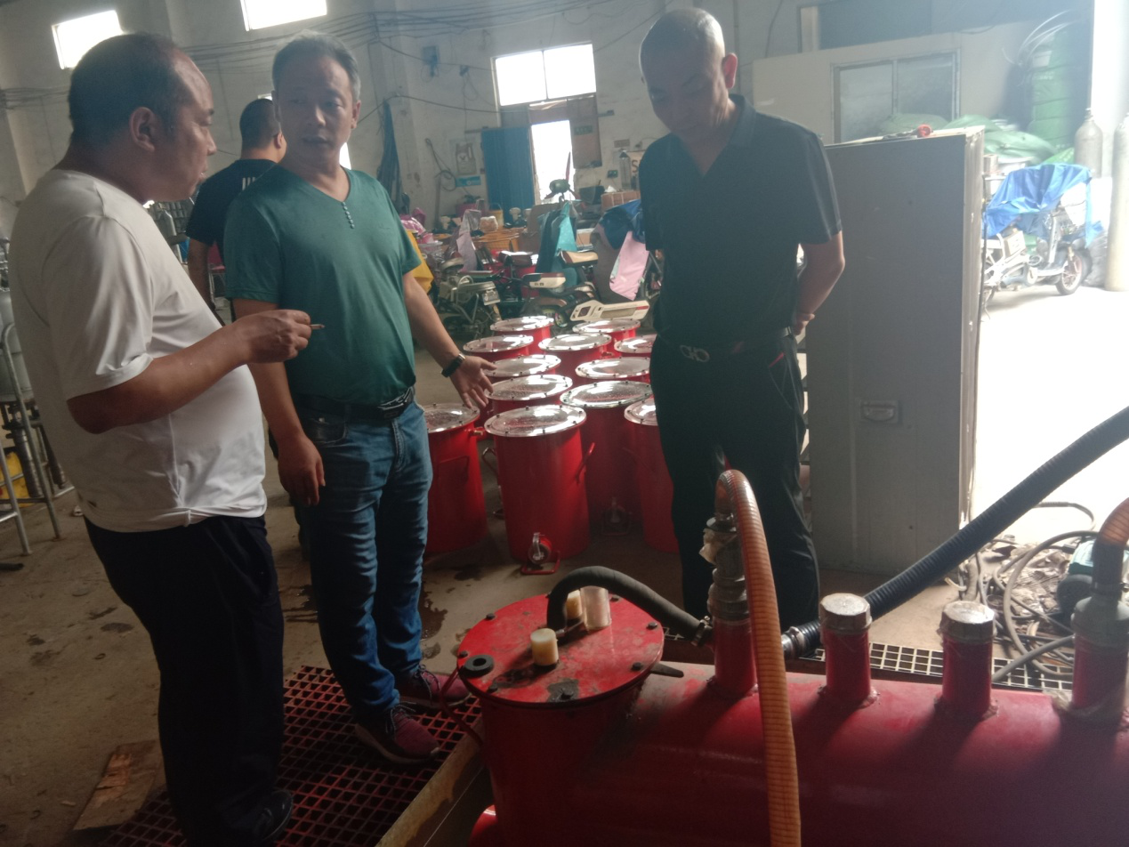 錦坤機電到志林科工考察簽約 (1)